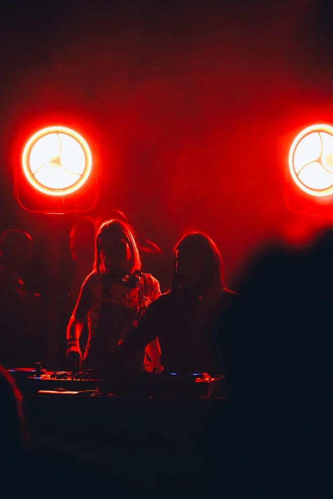 L'artiste Blacknoché en concert, reportage photo événementiel et scène par Tristan Conil.